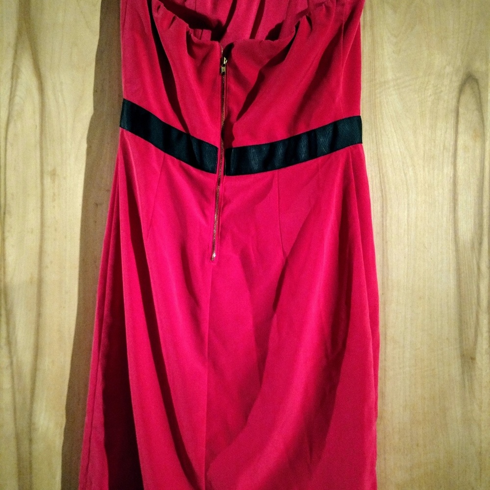 Dress - Picture 2 of 3